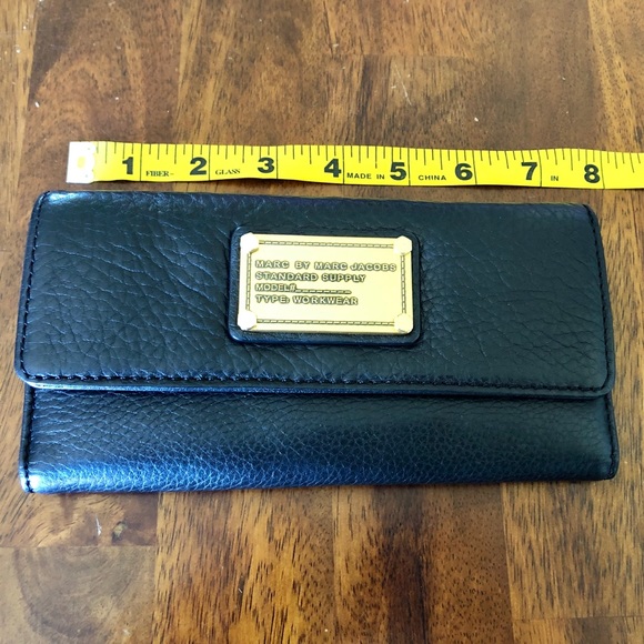 Marc By Marc Jacobs Handbags - Marc by Marc Jacobs Black Leather Trifold Wallet